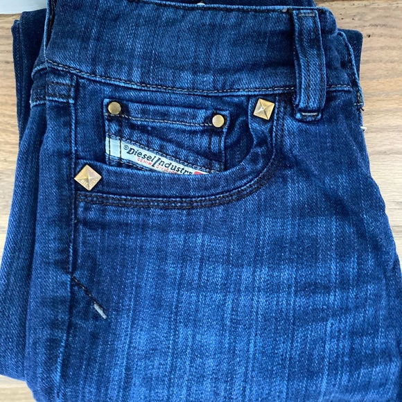 Diesel Jeans for Women Classic Stretch. Size W25 L30. Perfect condition! - Picture 3 of 4